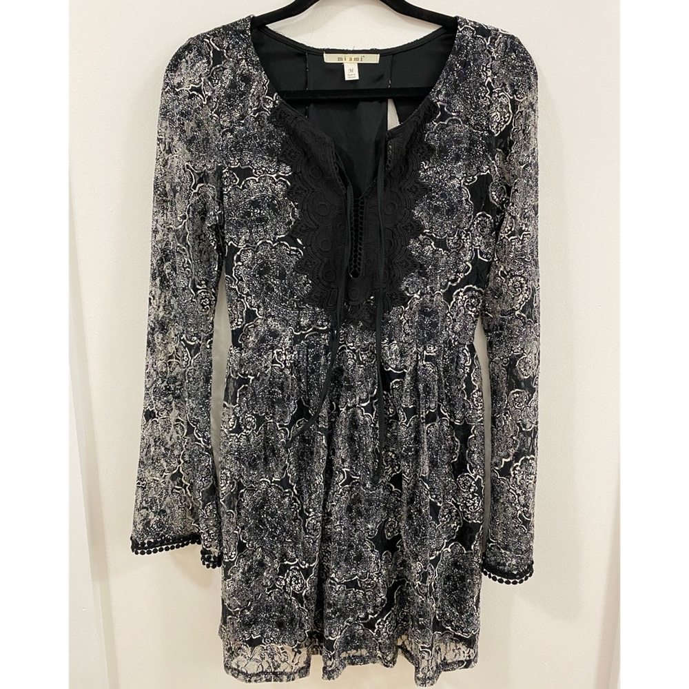 Francesca’s Black and White Dress Size Medium